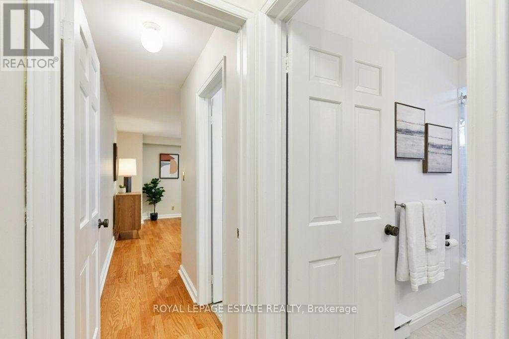 20 PINE AVENUE - 27