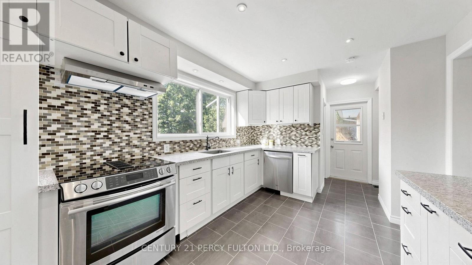 126 SHERWOOD FOREST DRIVE - 15