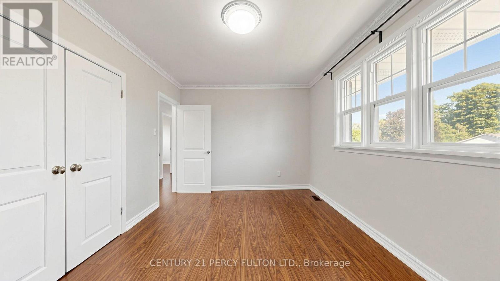 126 SHERWOOD FOREST DRIVE - 25
