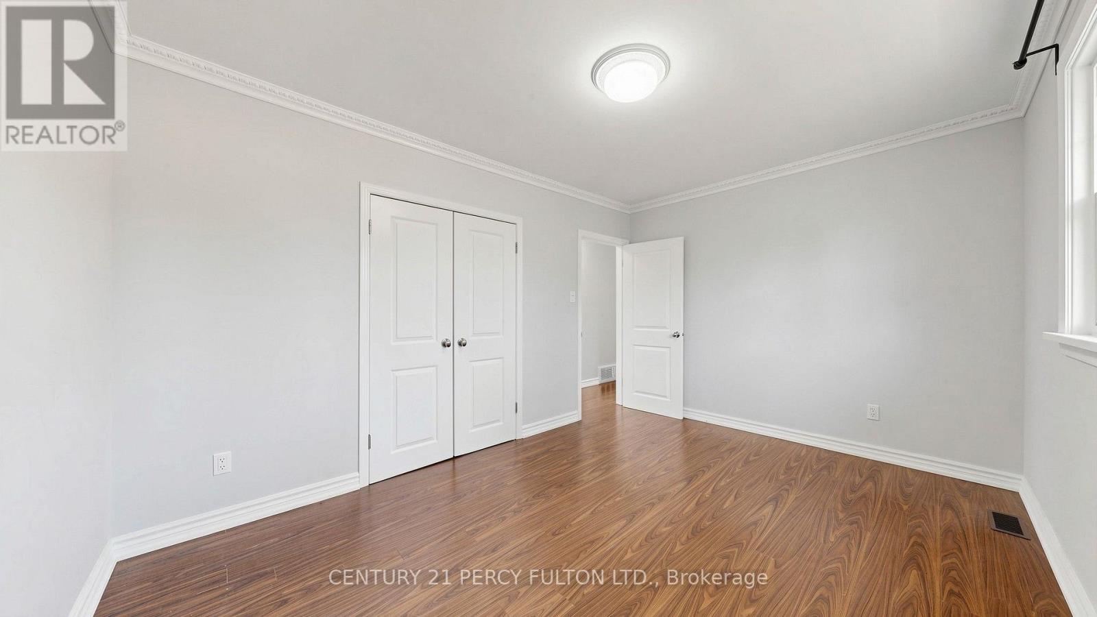 126 SHERWOOD FOREST DRIVE - 23