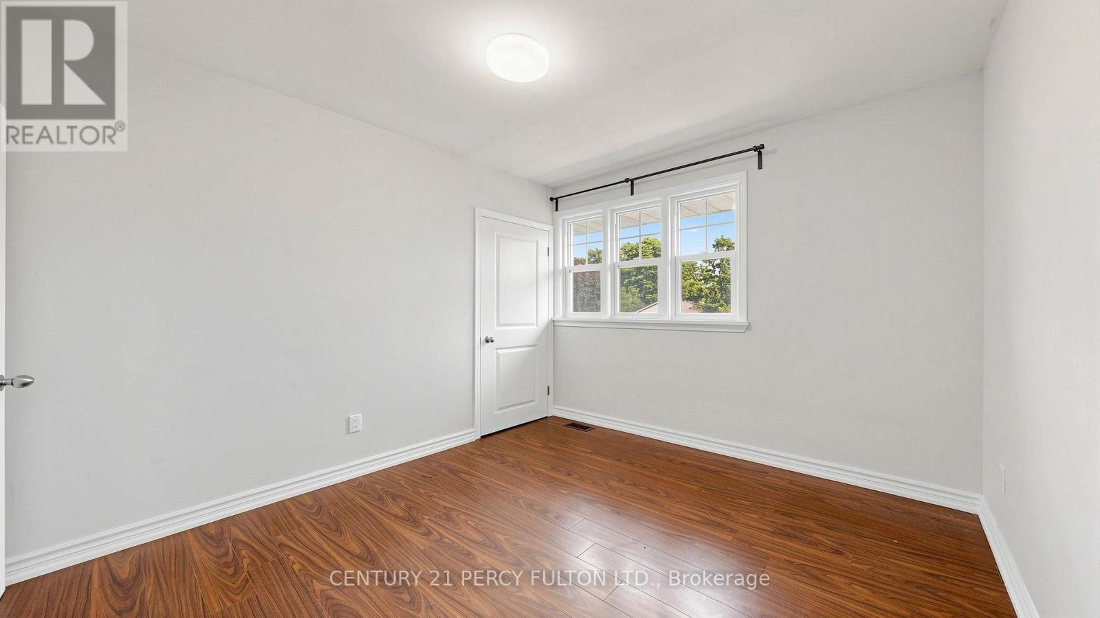 126 SHERWOOD FOREST DRIVE - 26