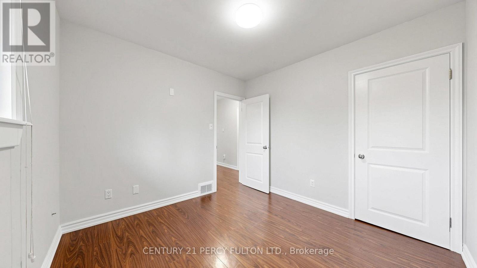 126 SHERWOOD FOREST DRIVE - 36