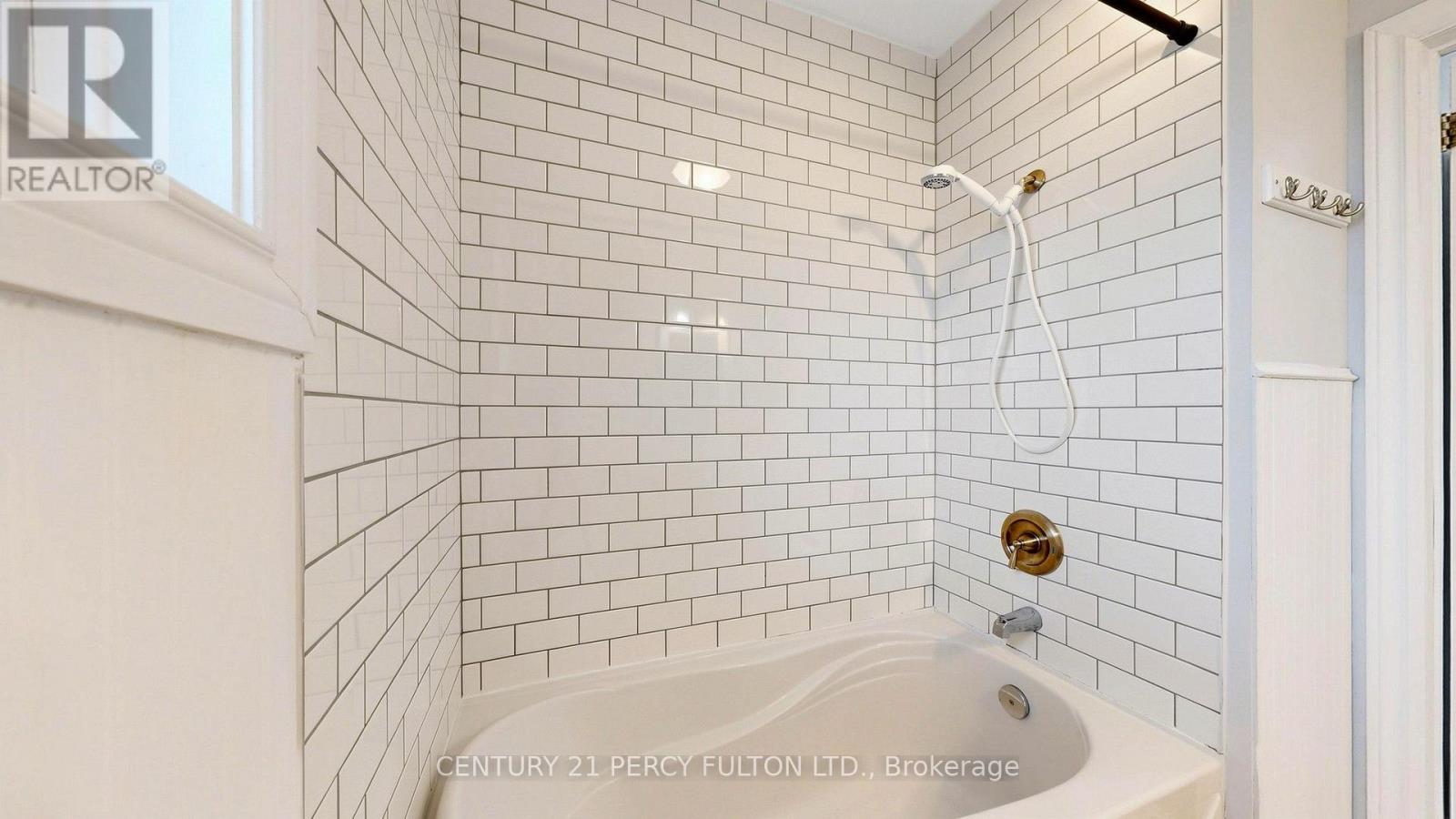 126 SHERWOOD FOREST DRIVE - 39