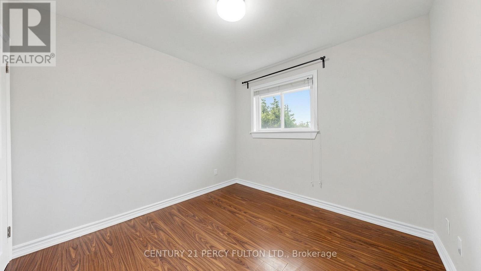 126 SHERWOOD FOREST DRIVE - 34