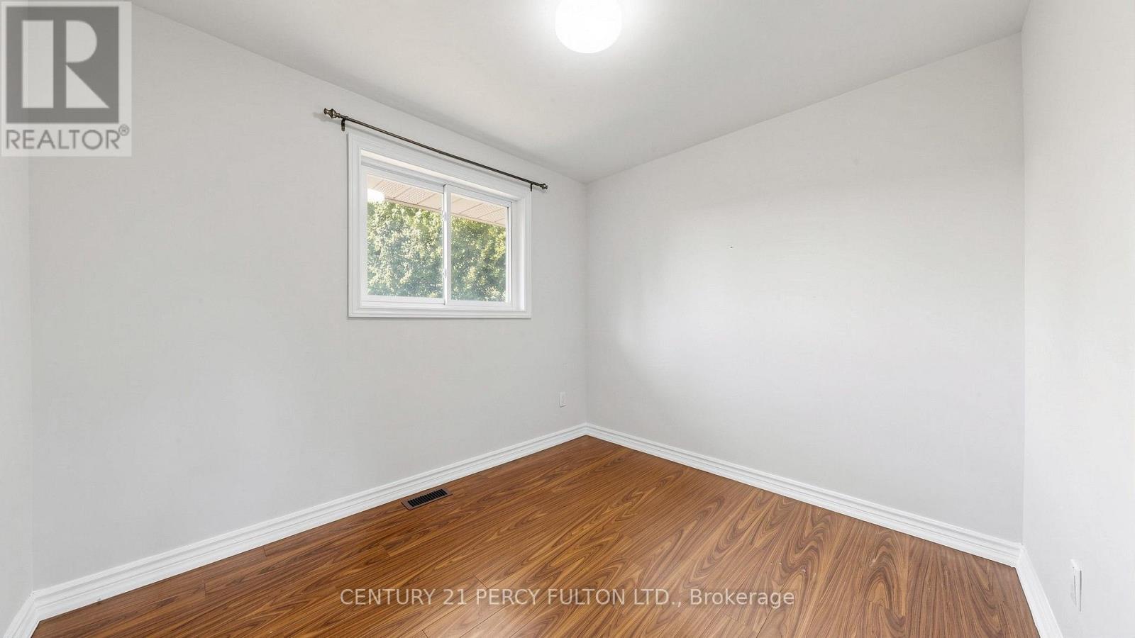 126 SHERWOOD FOREST DRIVE - 31
