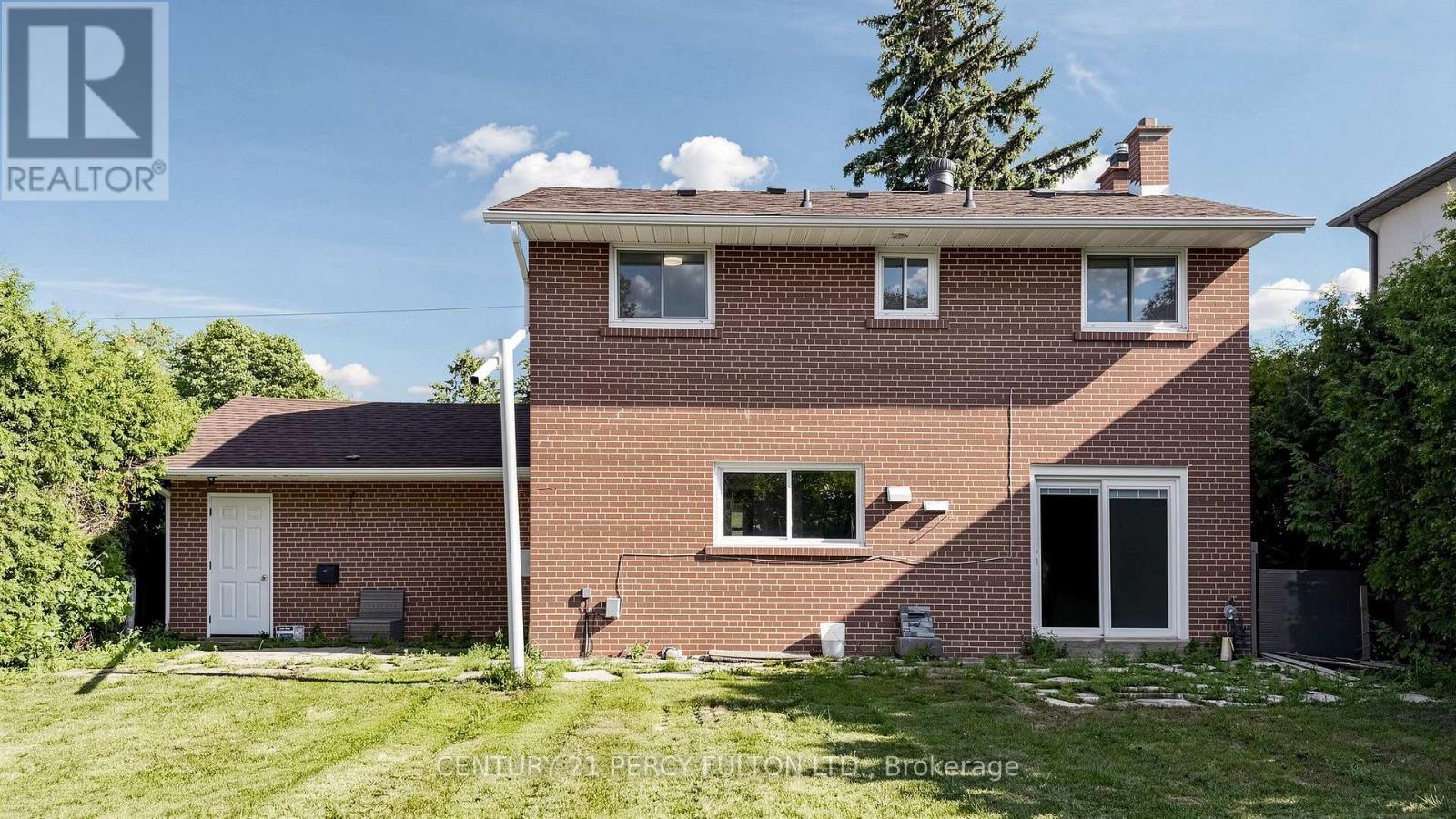 126 SHERWOOD FOREST DRIVE - 47