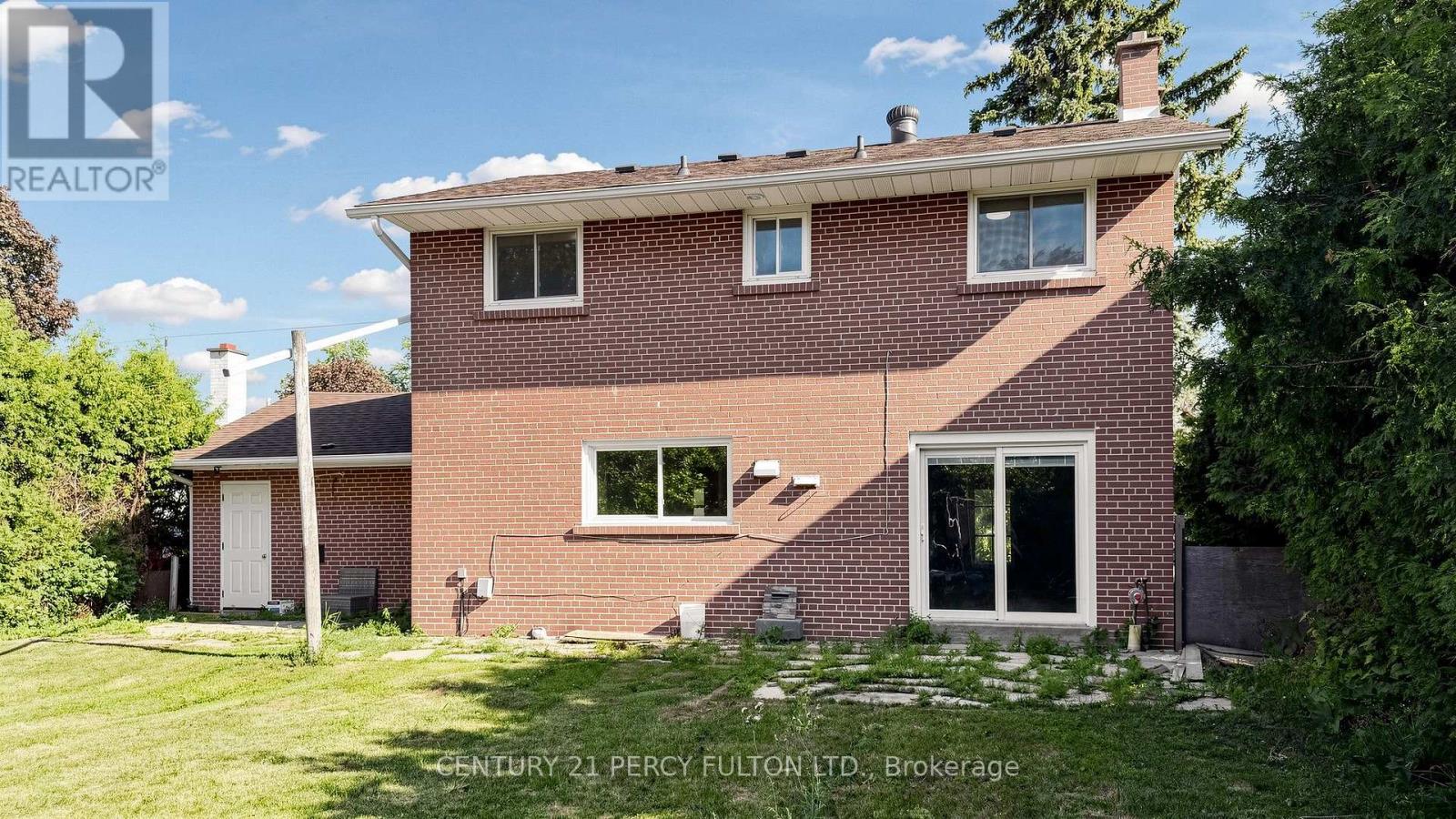 126 SHERWOOD FOREST DRIVE - 48
