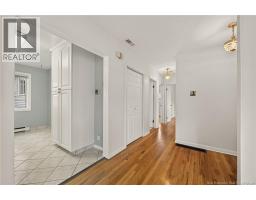 18 Carney, photo 3