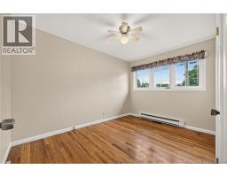 Living room - 18 Carney, Moncton, NB E1C4H5 Photo 10