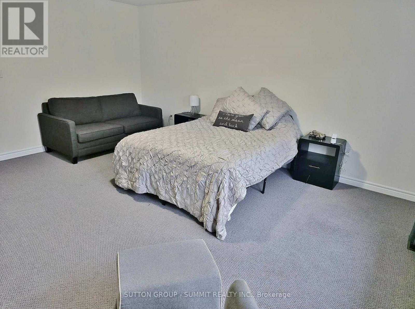 174 STEVENSON CRESCENT - 38