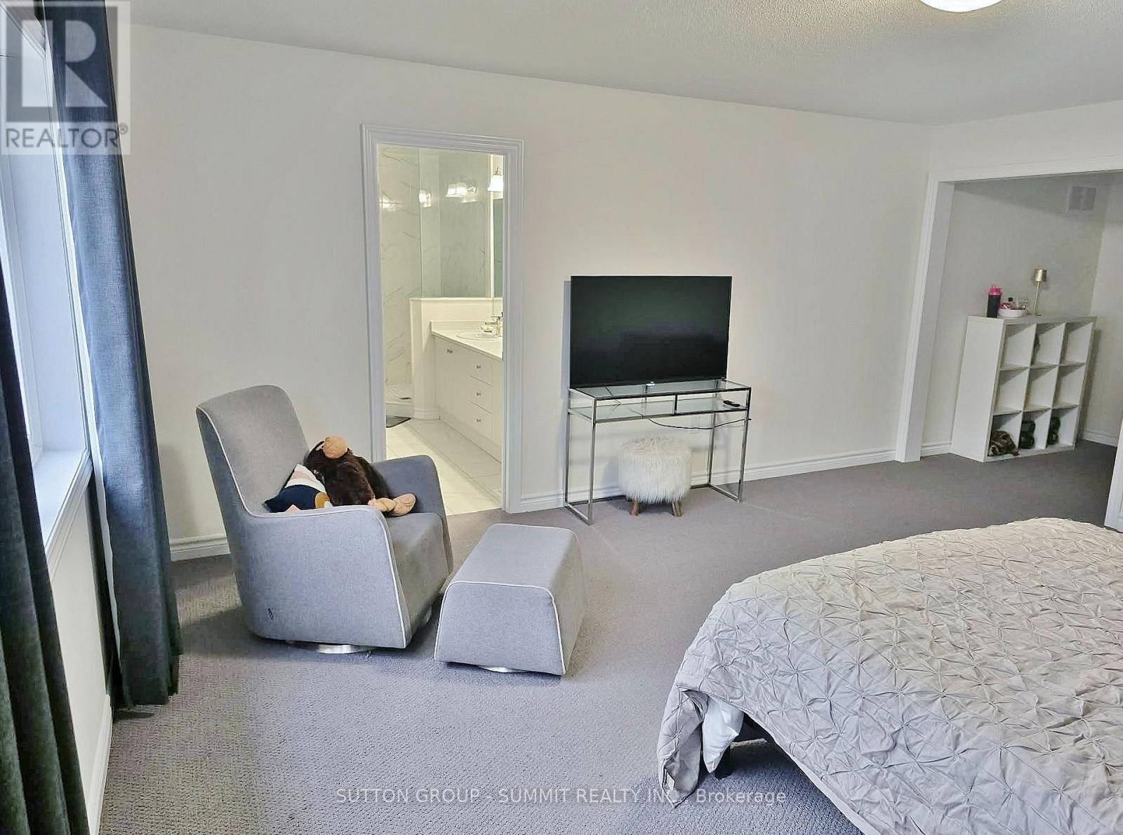 174 STEVENSON CRESCENT - 39