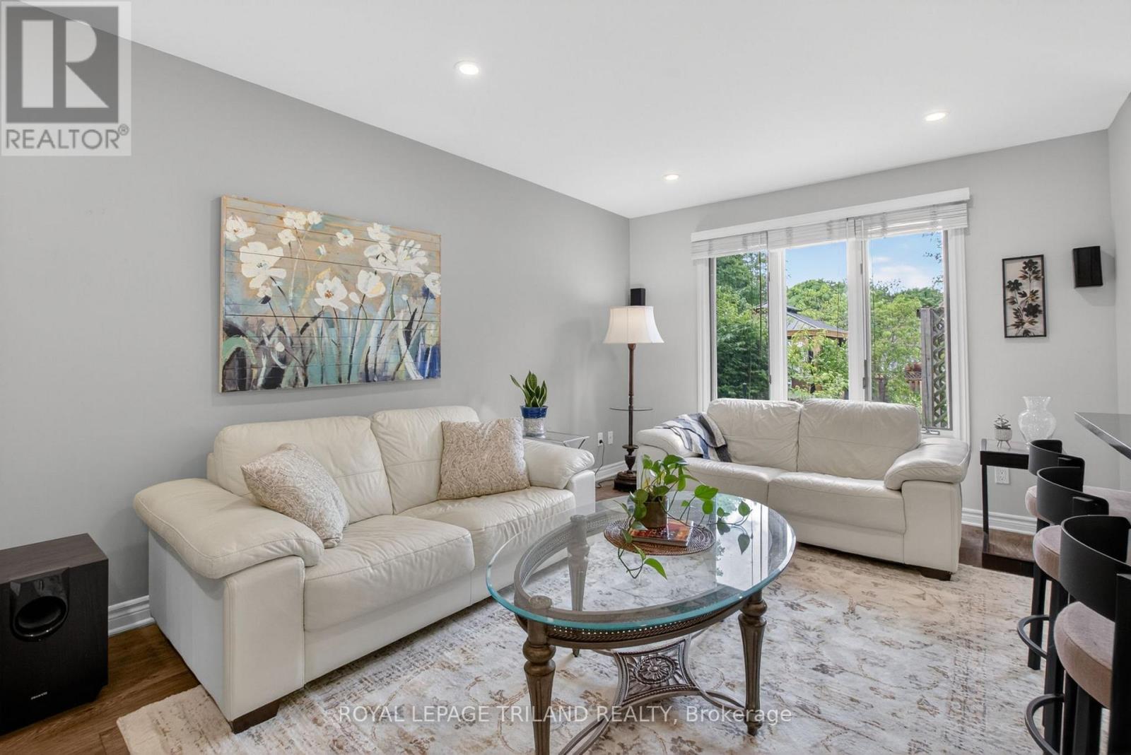 46 GARDEN WALK - 17