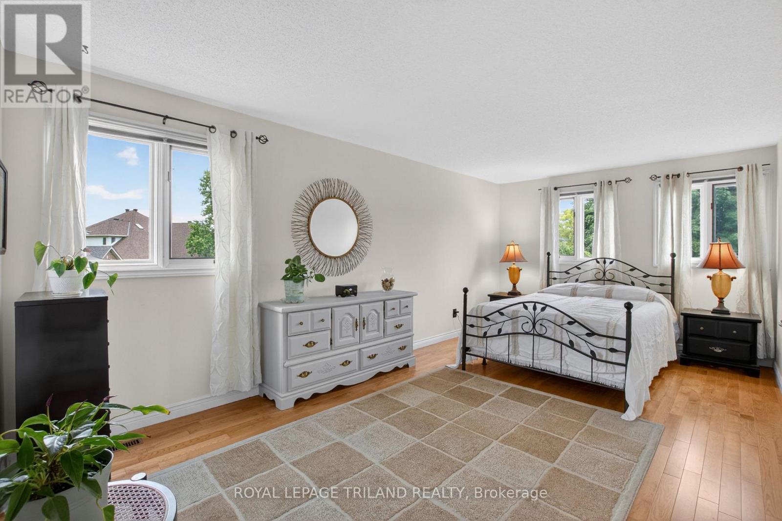 46 GARDEN WALK - 25