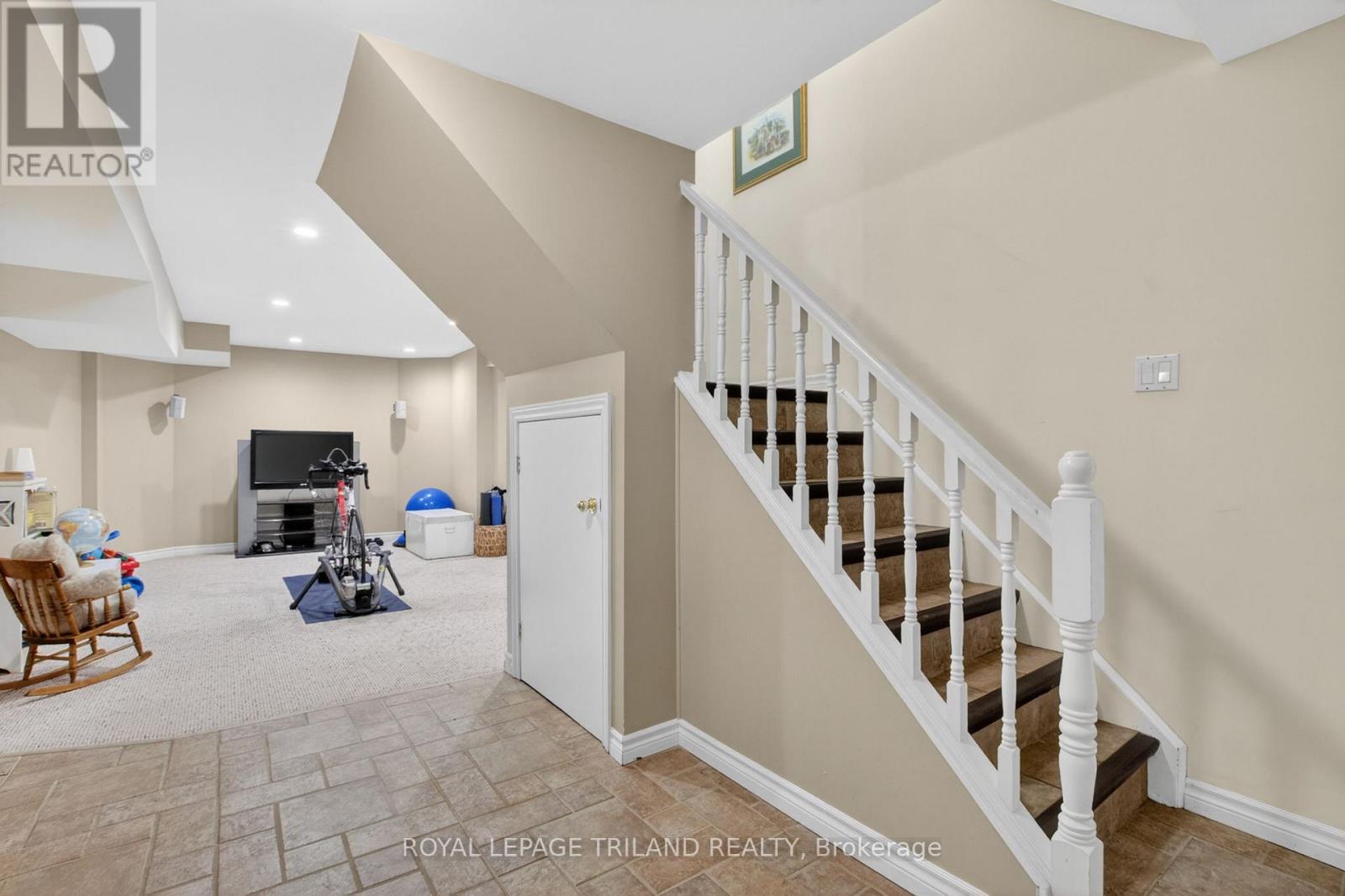 46 GARDEN WALK - 30