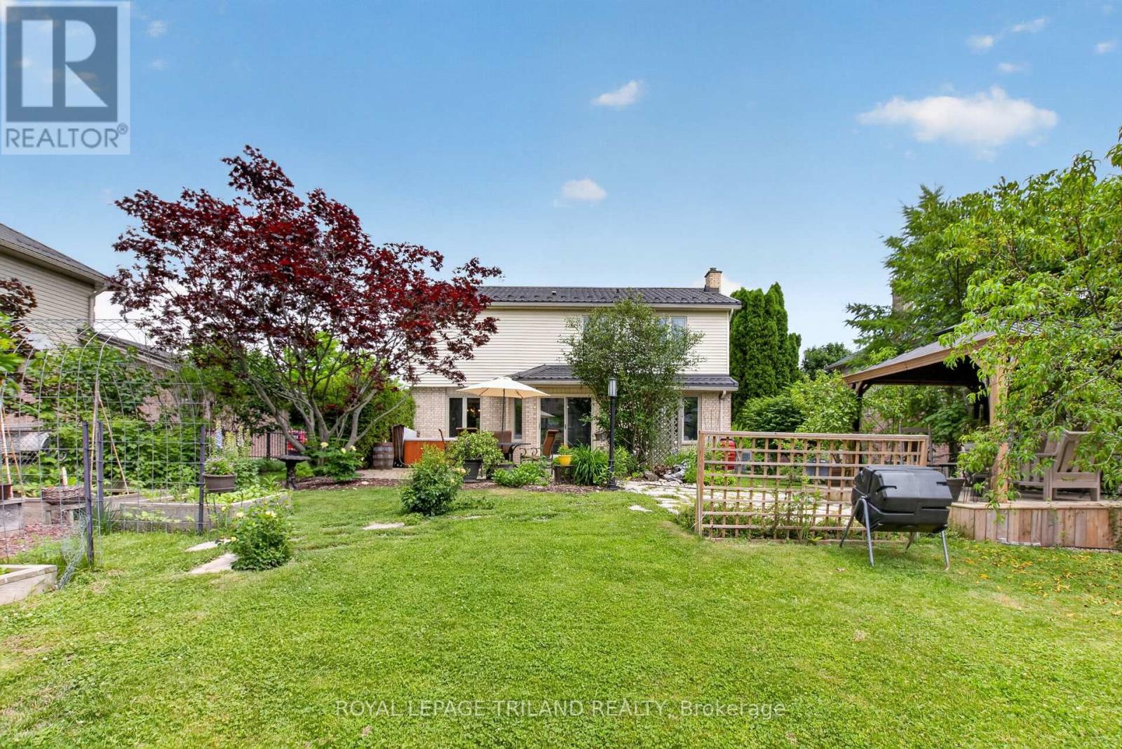 46 GARDEN WALK - 41