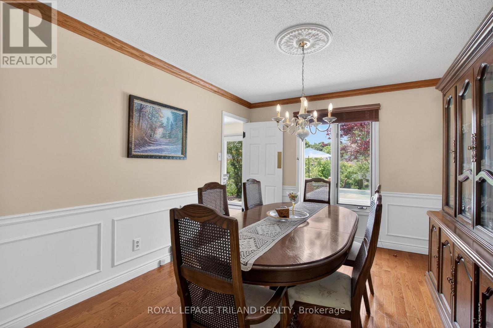 46 GARDEN WALK - 8
