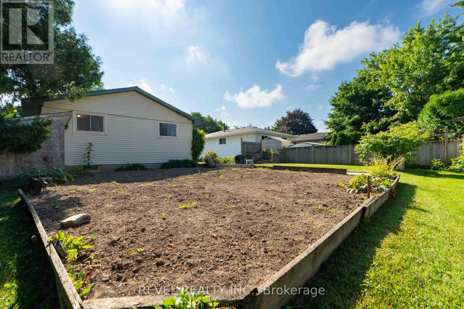 32 BRUNSWICK AVENUE - 12