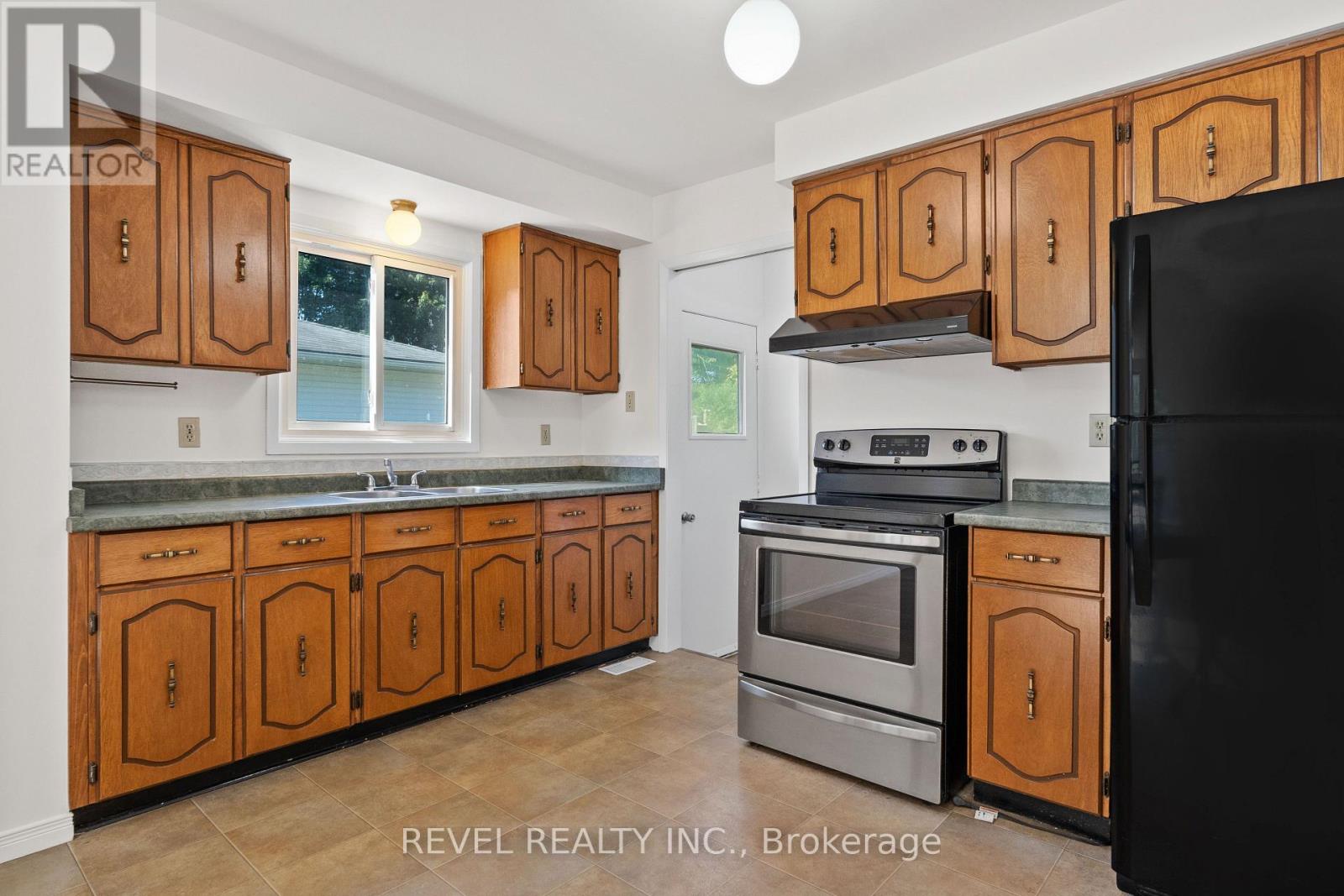 32 BRUNSWICK AVENUE - 22