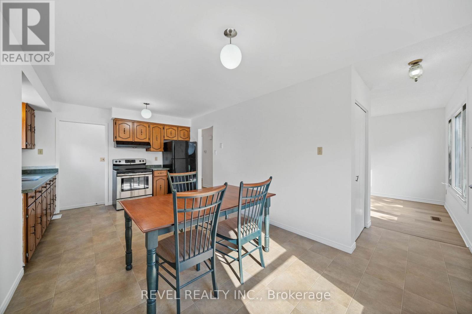 32 BRUNSWICK AVENUE - 24