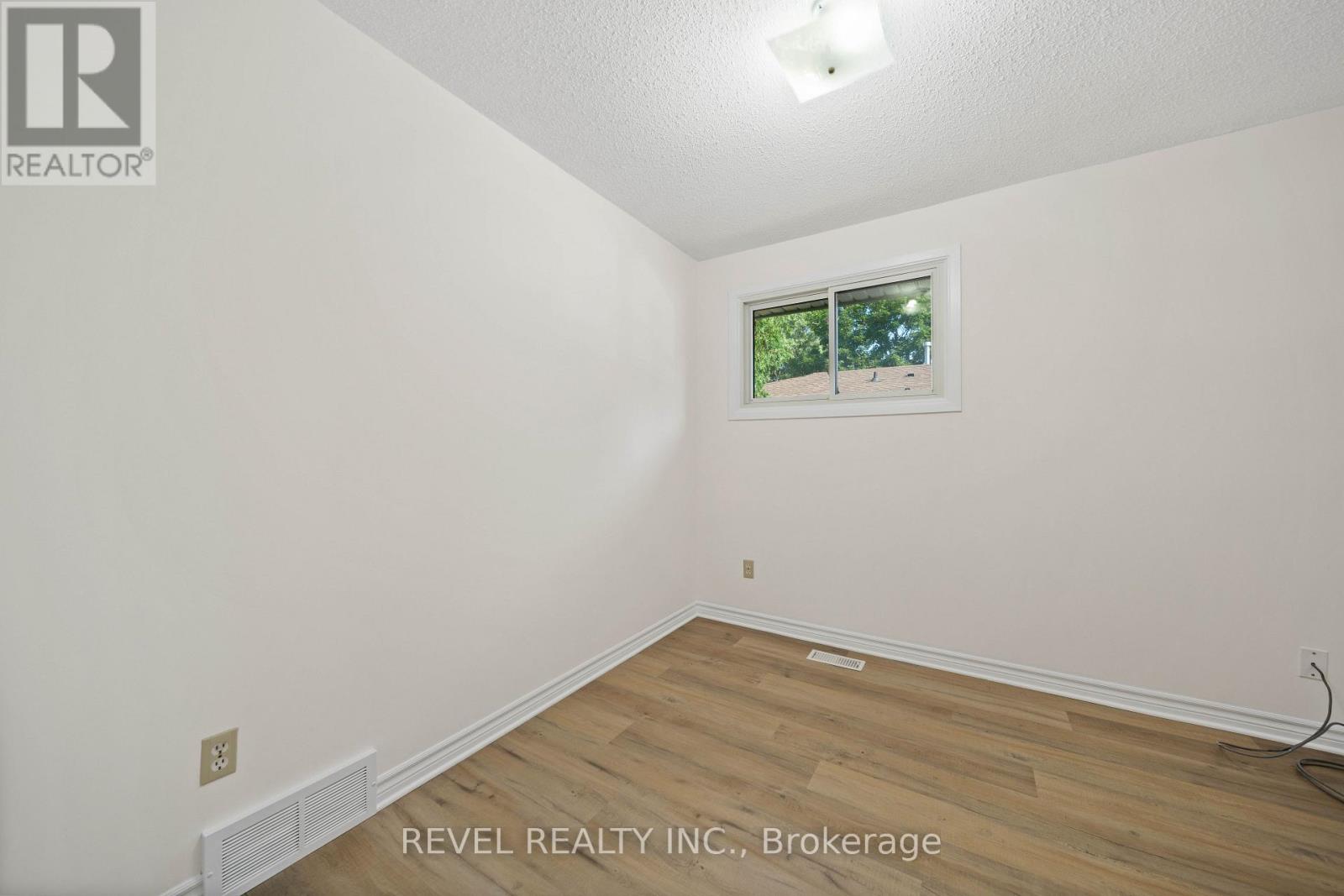 32 BRUNSWICK AVENUE - 27