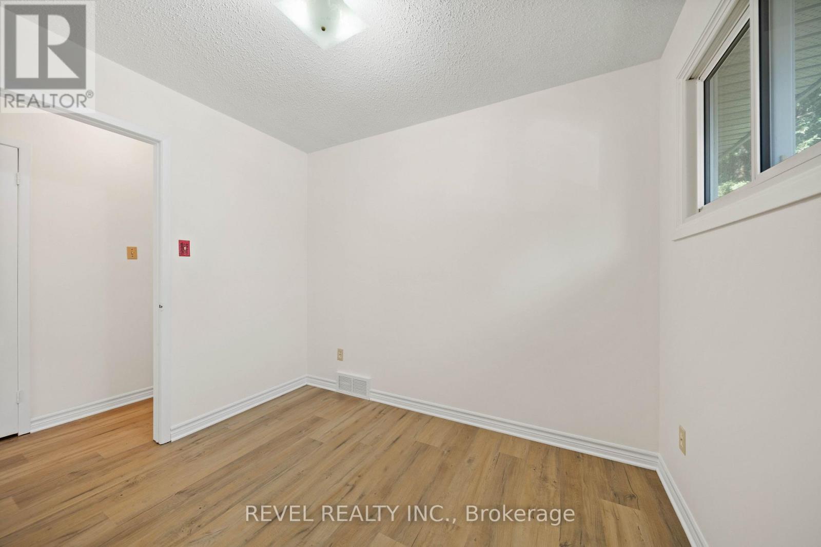 32 BRUNSWICK AVENUE - 28