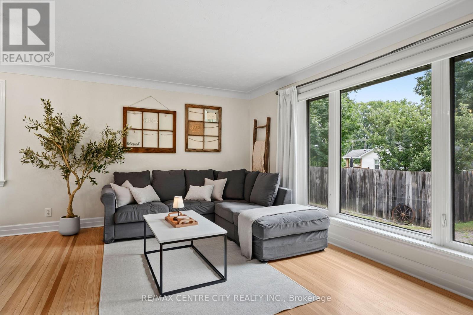 137 CENTENNIAL AVENUE - 14