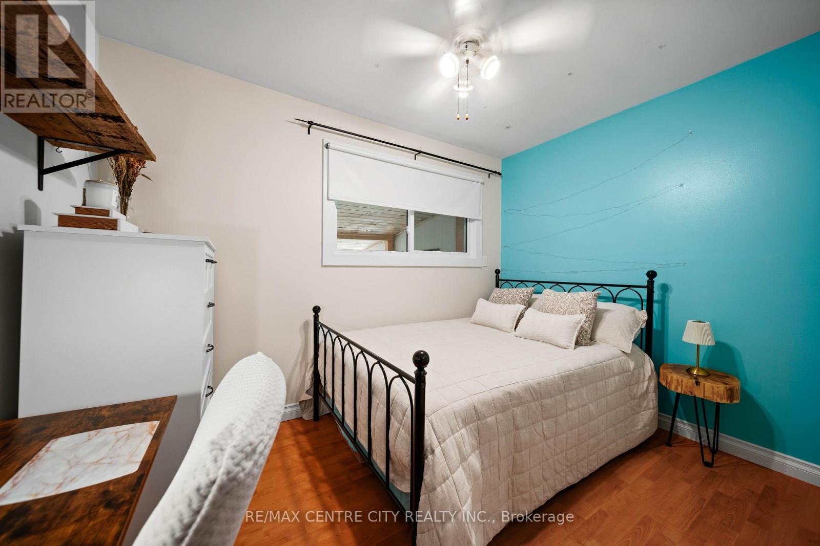 137 CENTENNIAL AVENUE - 18