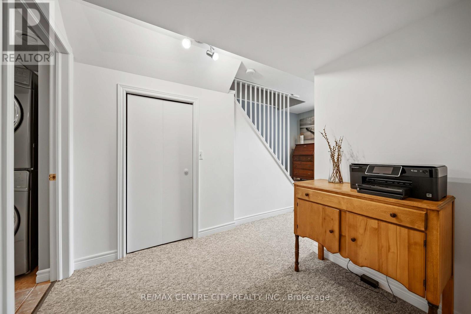 137 CENTENNIAL AVENUE - 22