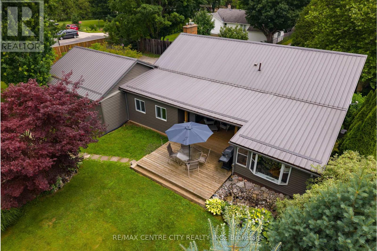 137 CENTENNIAL AVENUE - 39