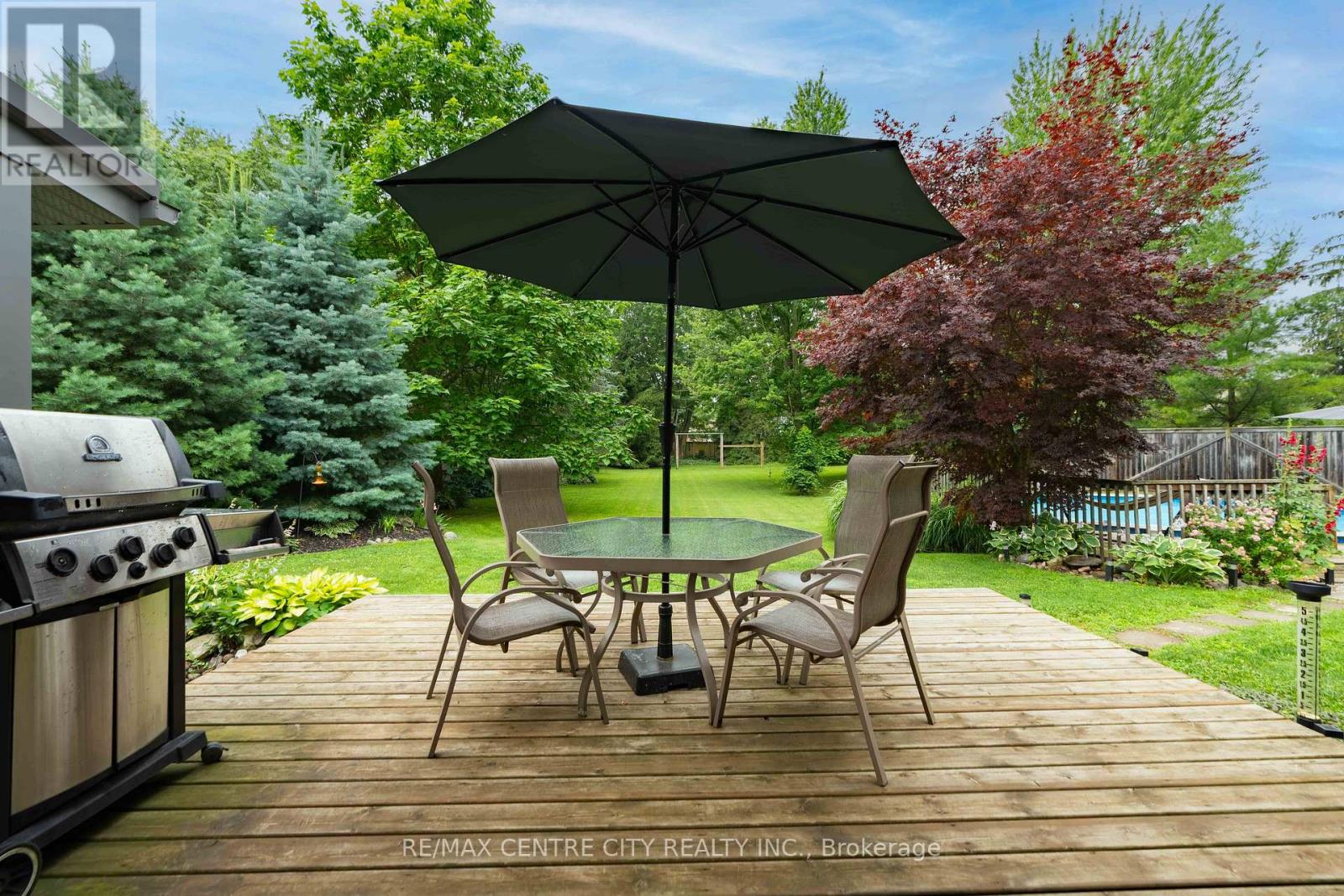 137 CENTENNIAL AVENUE - 41
