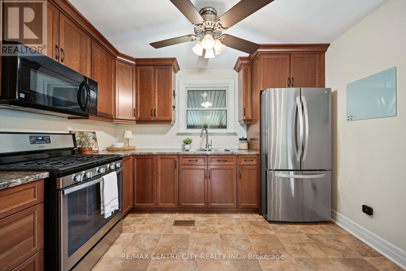 137 CENTENNIAL AVENUE - 9