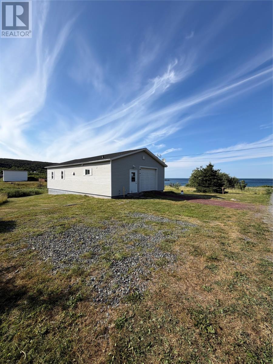 2 Old Highway Road - Image 29