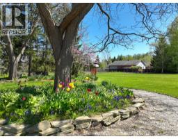 6pc Ensuite bath - 4311 Marthaville Road, Petrolia, ON N0N1R0 Photo 9