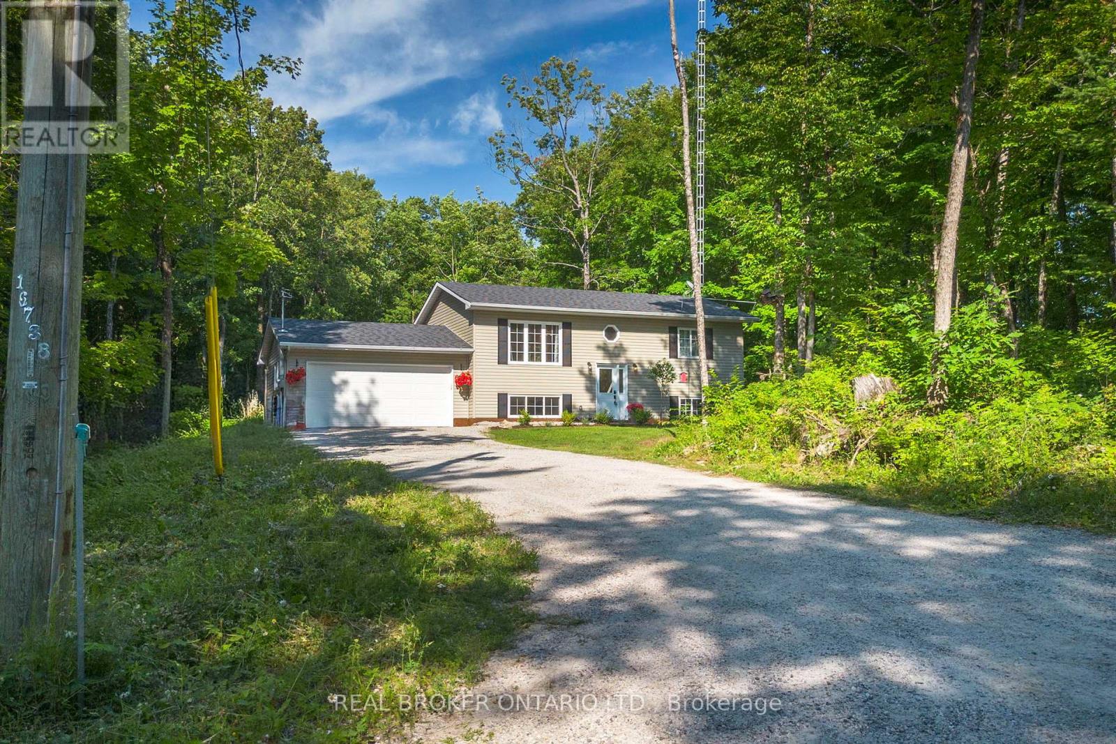 804 DARLING ROAD - 2