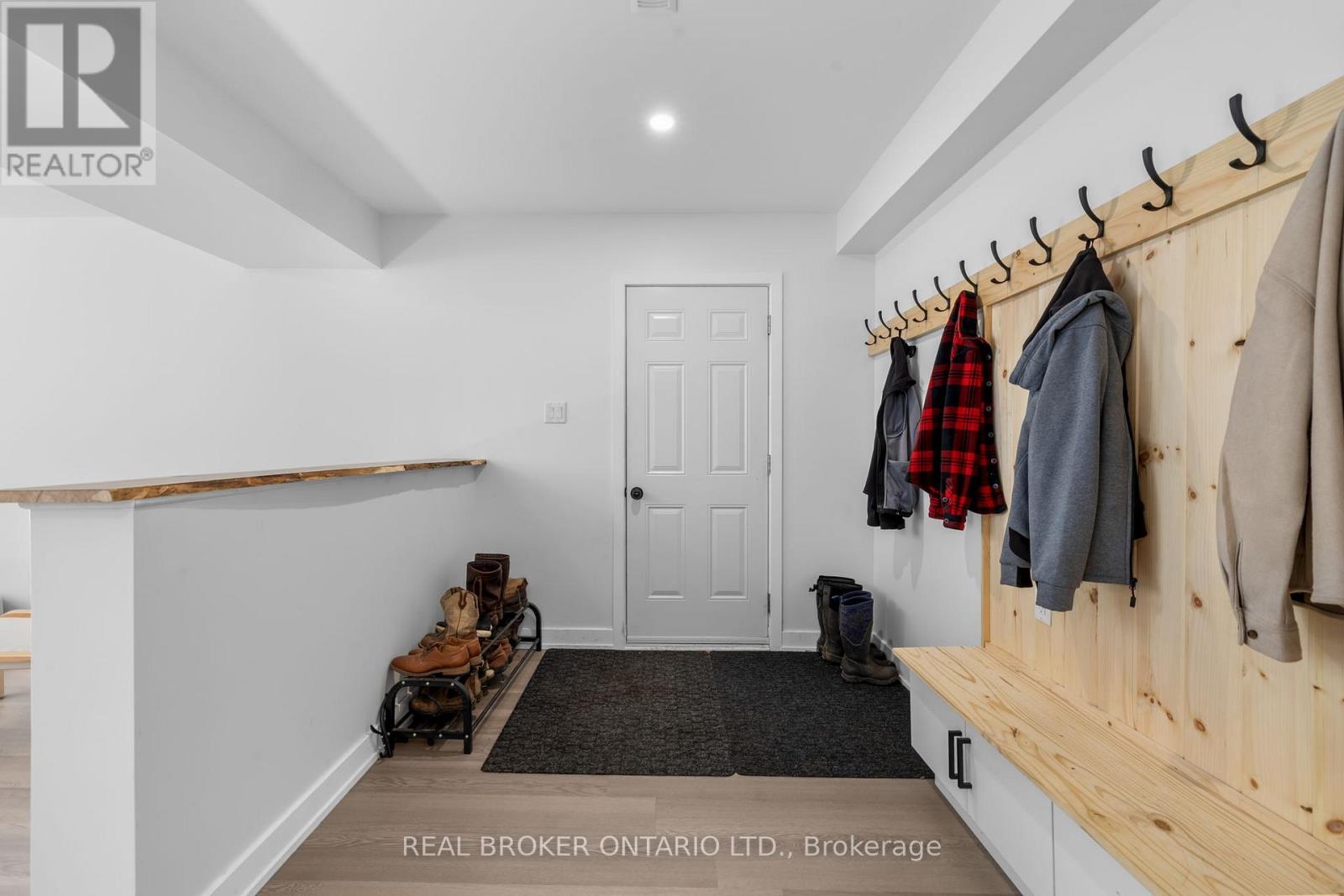 804 DARLING ROAD - Image 28