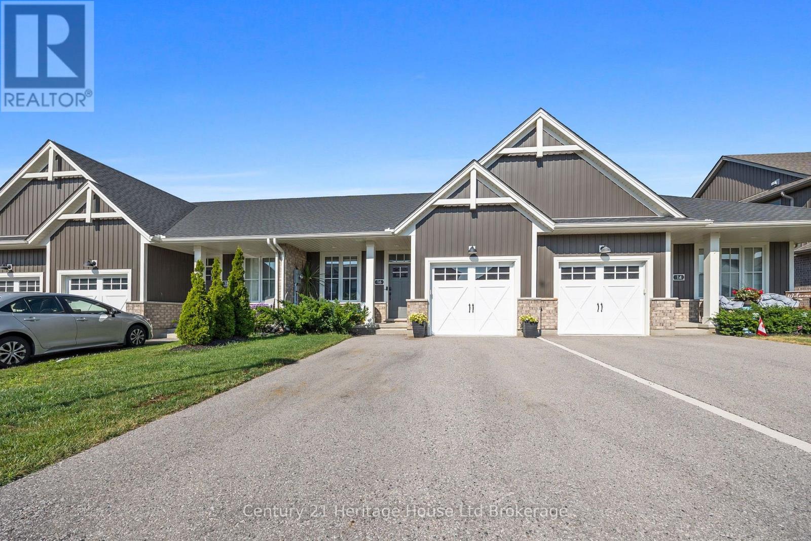 16 HUNTLEY AVENUE - 28