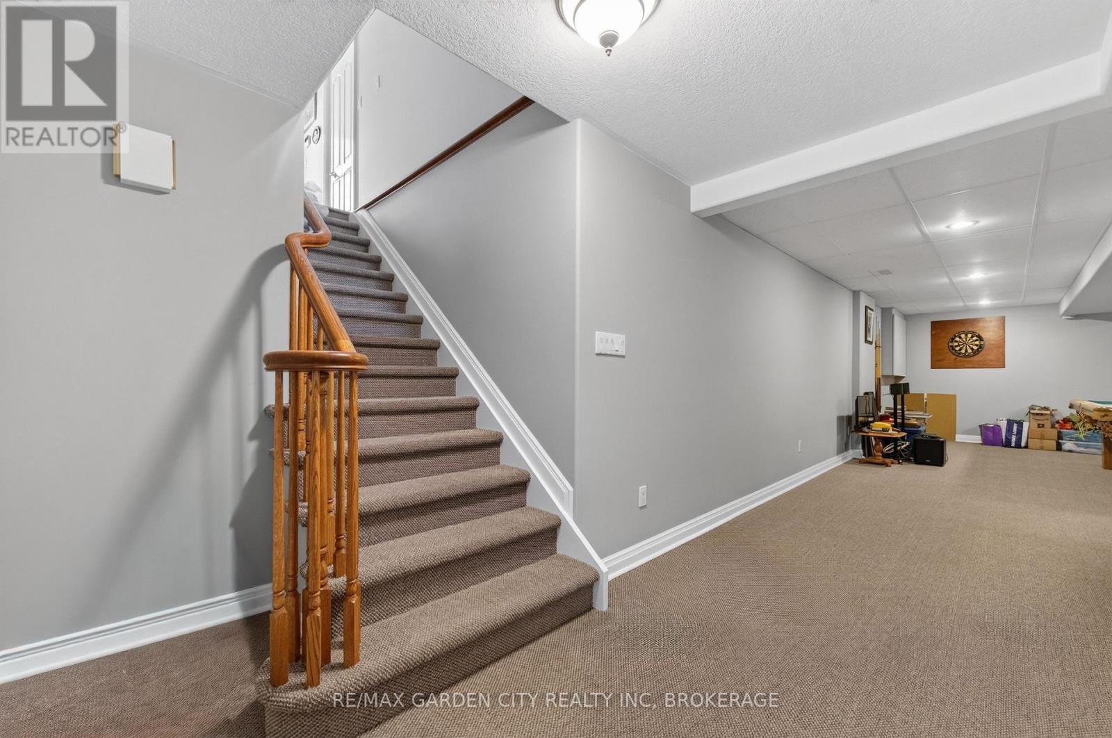 100 THOROLD ROAD E - 21