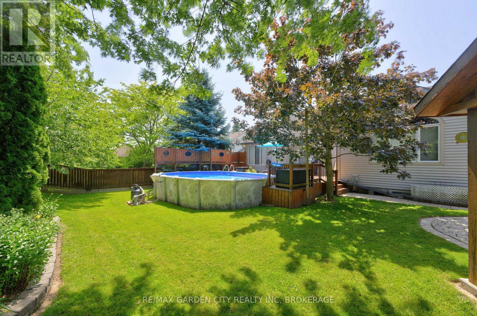 100 THOROLD ROAD E - 37