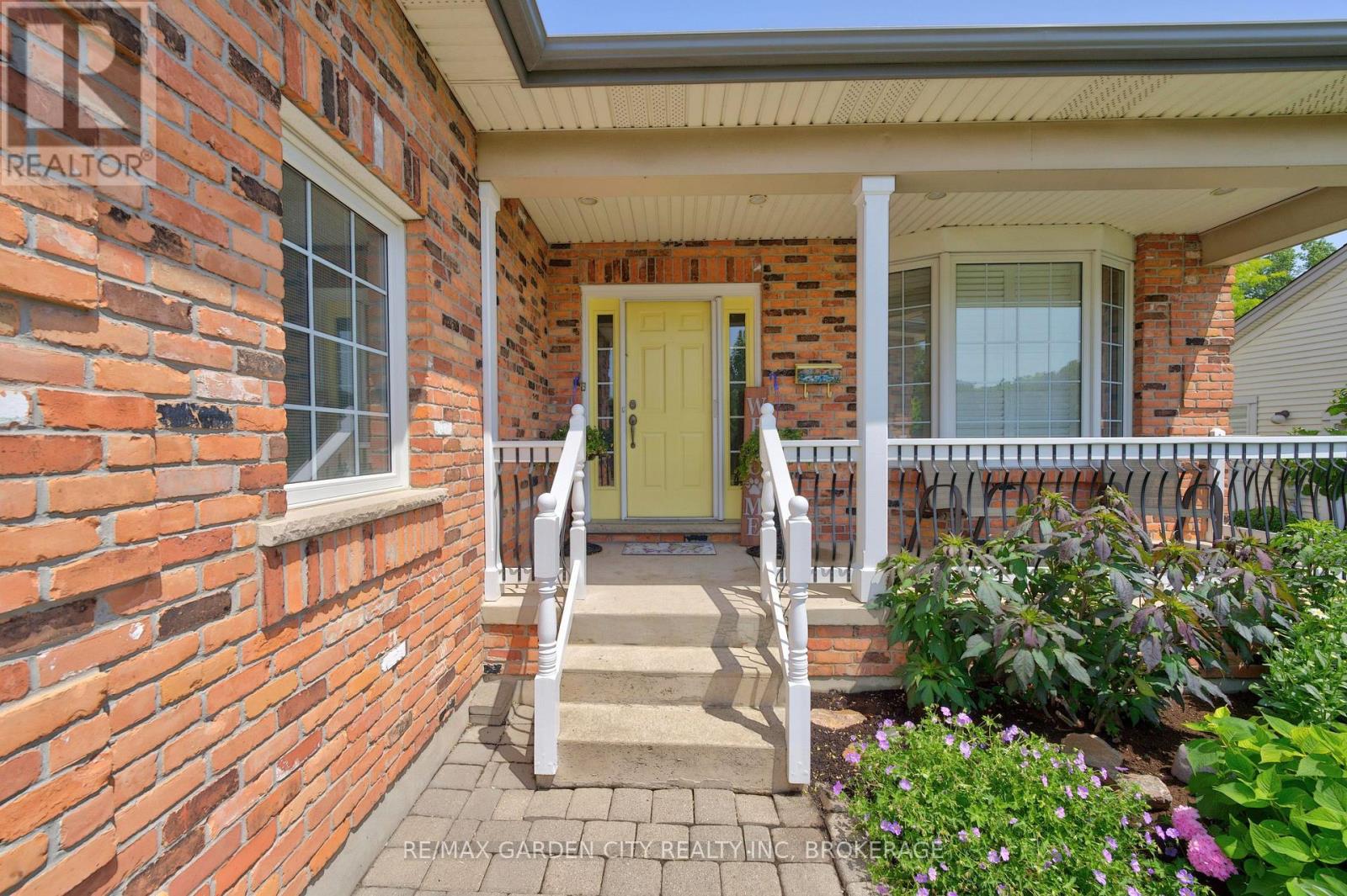 100 THOROLD ROAD E - 47