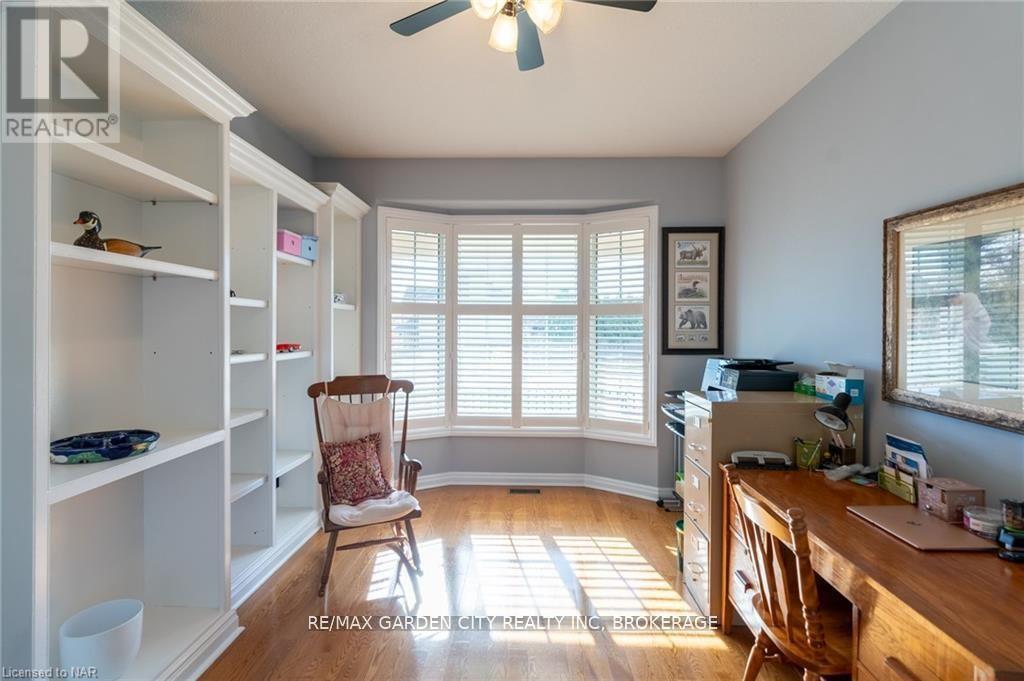 100 THOROLD ROAD E - 7