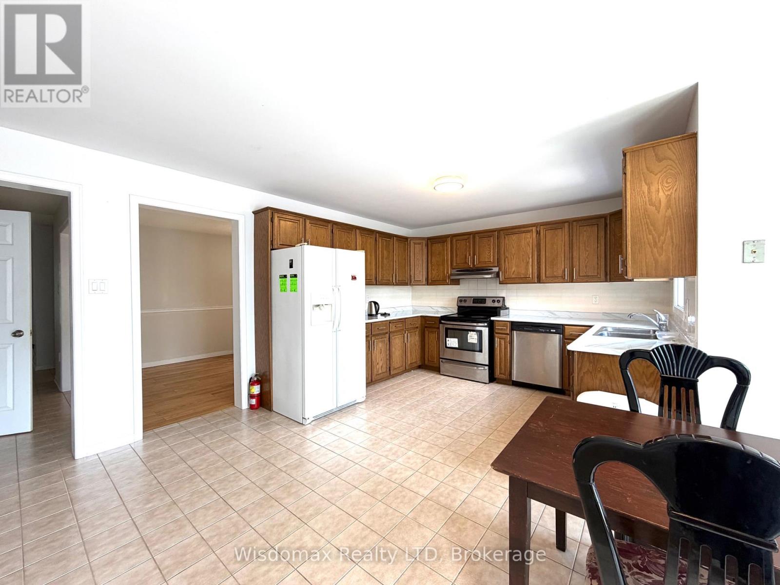 1 CRYSLER CRESCENT - 6