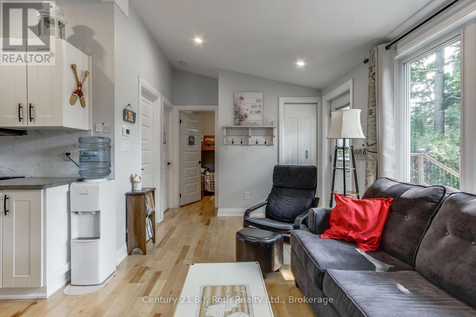 8 ARBOR ROAD - Image 5