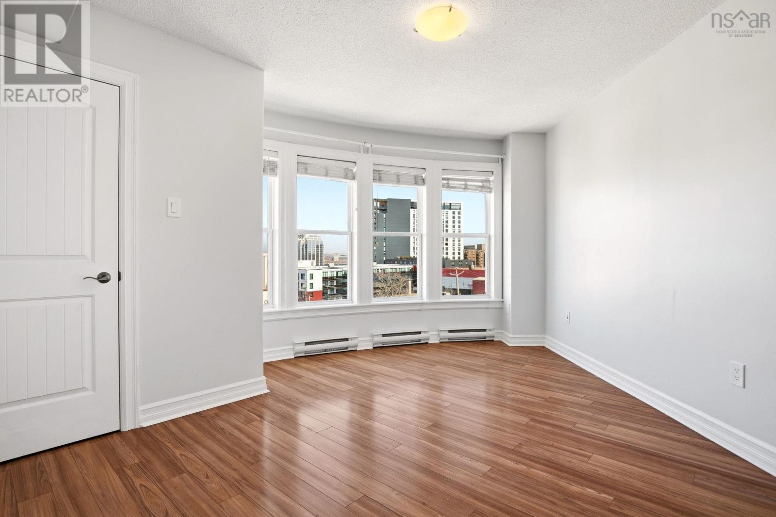 #601 5505 Falkland Street - 22