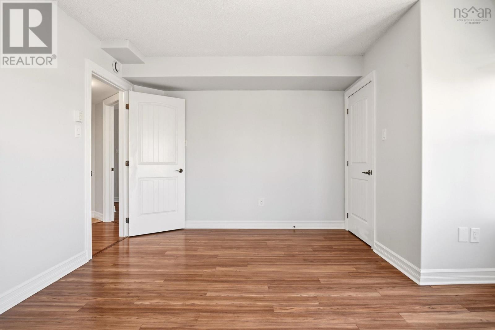 #601 5505 Falkland Street - 25