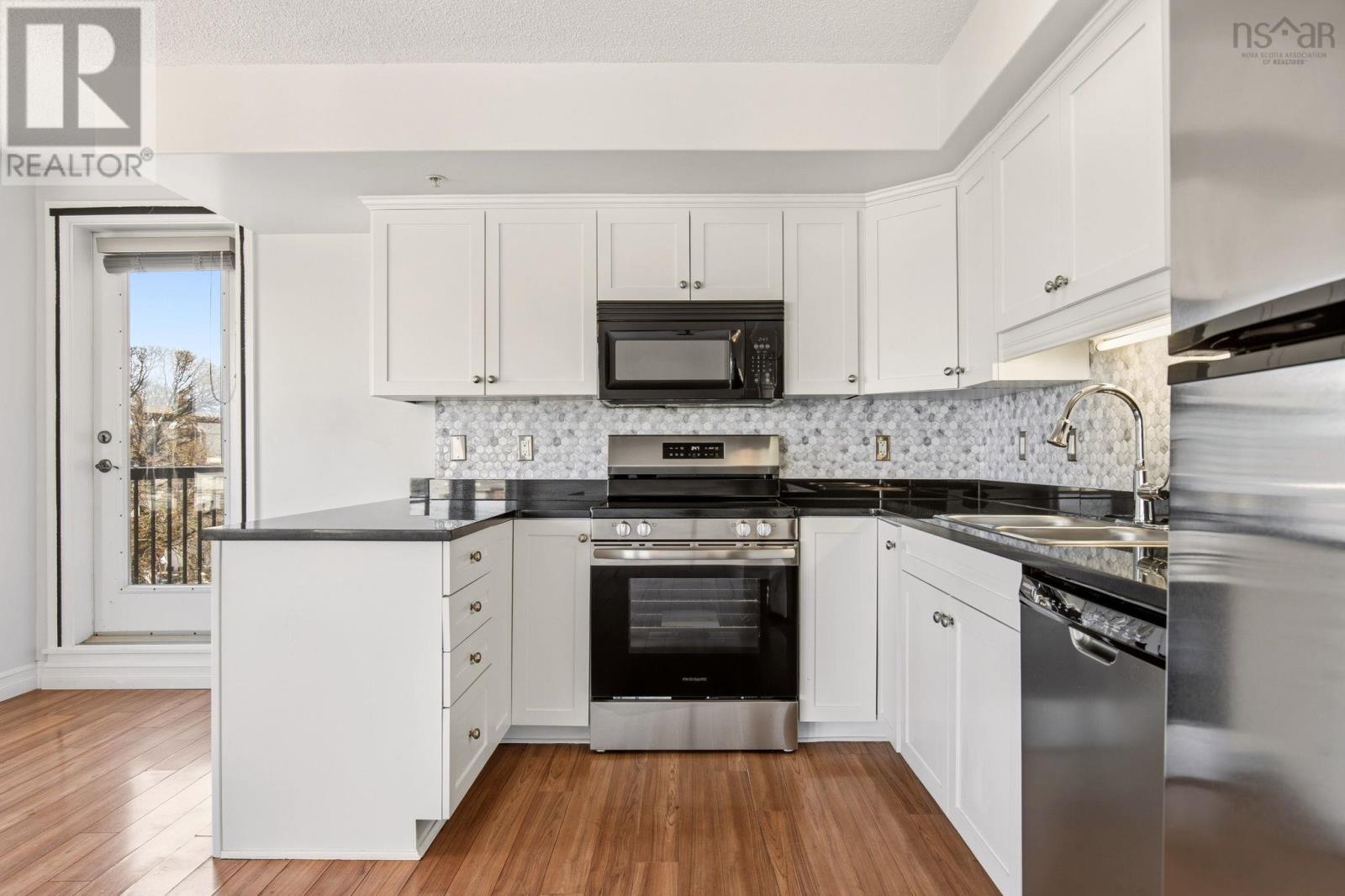 #601 5505 Falkland Street - 10