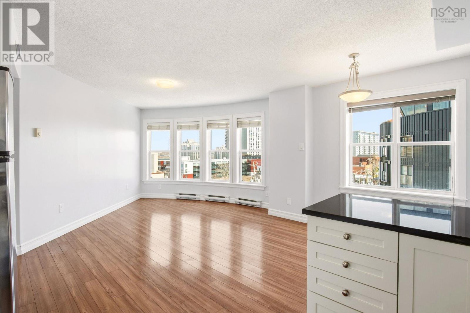 #601 5505 Falkland Street - 29