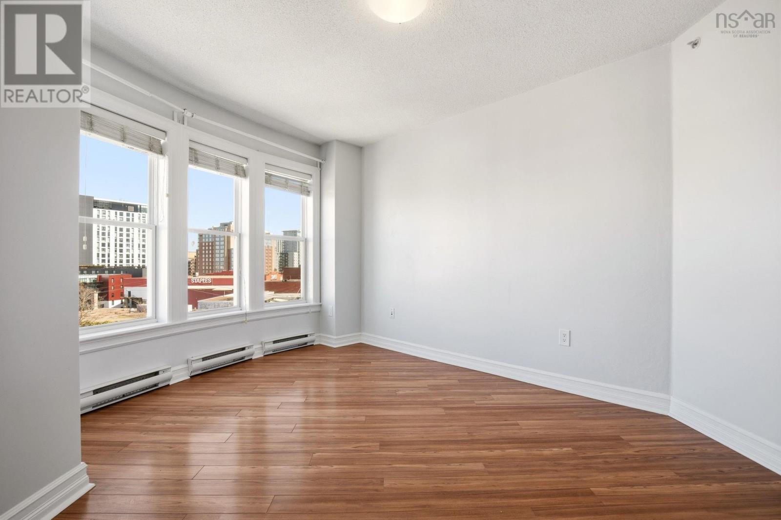 #601 5505 Falkland Street - 21