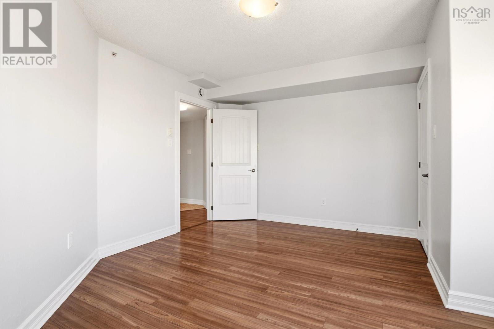 #601 5505 Falkland Street - 24