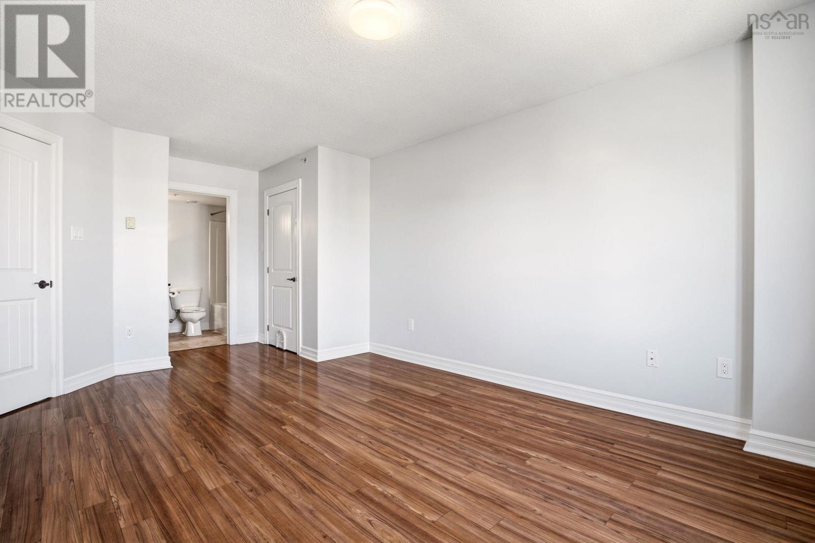 #601 5505 Falkland Street - 34