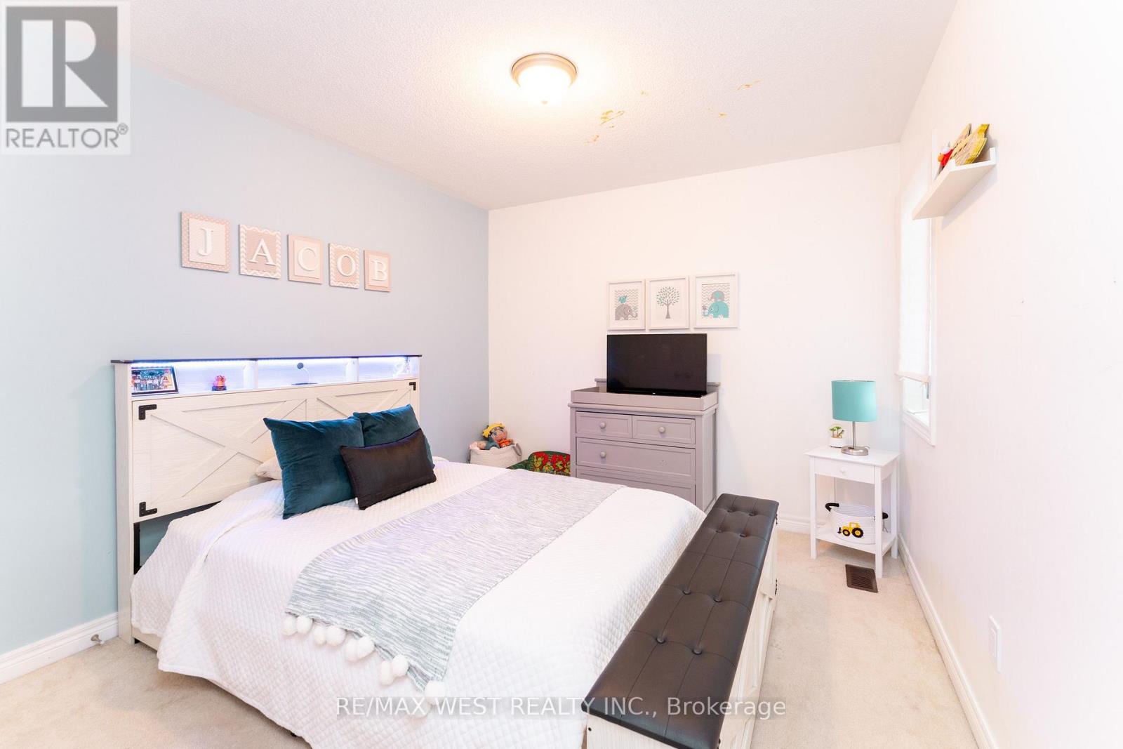 62 BROOKVIEW DRIVE - 23